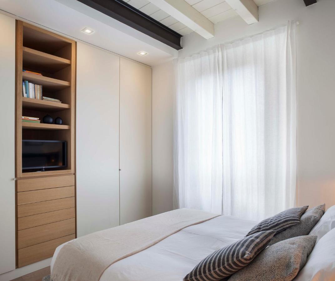 Lily Pads -Elegant Apartment- In The City Center Milano Eksteriør bilde