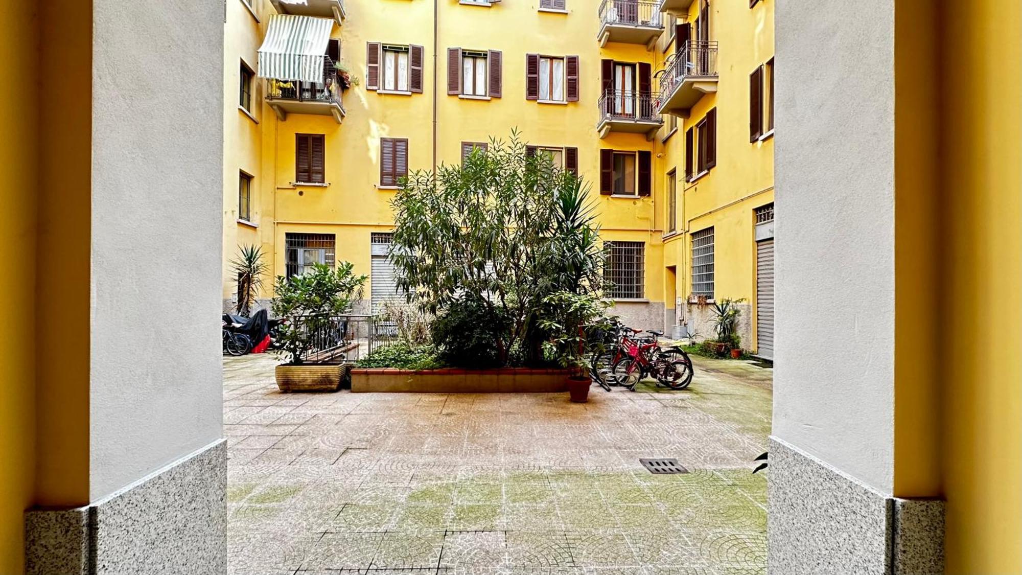 Lily Pads -Elegant Apartment- In The City Center Milano Eksteriør bilde