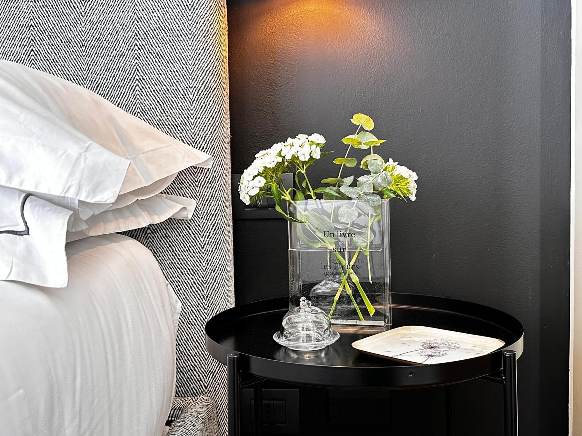 Lily Pads -Elegant Apartment- In The City Center Milano Eksteriør bilde
