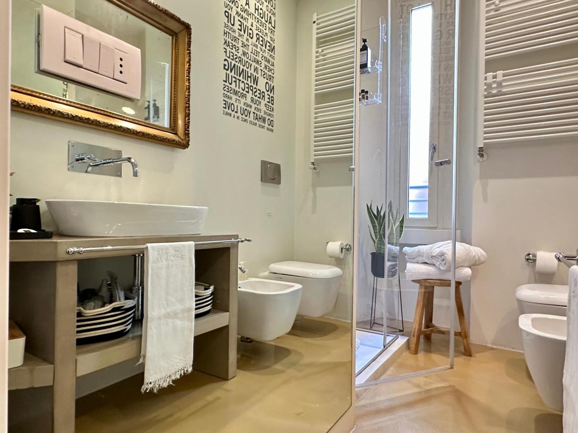 Lily Pads -Elegant Apartment- In The City Center Milano Eksteriør bilde